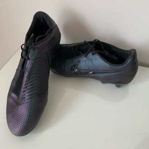 Nike Phantom Venom Elite FG Size 11 US